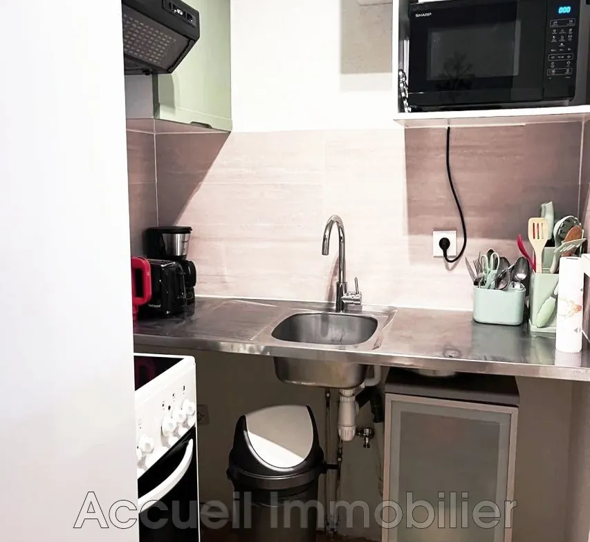 Charmant appartement 2 pièces cabine avec vue sur le chenal à Port Camargue 