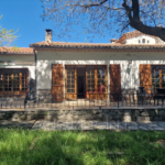 Maison chaleureuse avec studio et terrasse à Boisset Gaujac