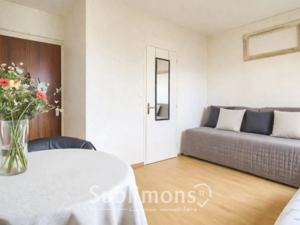 Studio à vendre à Vannes - Lumineux et avec parking, à proximité de la gare