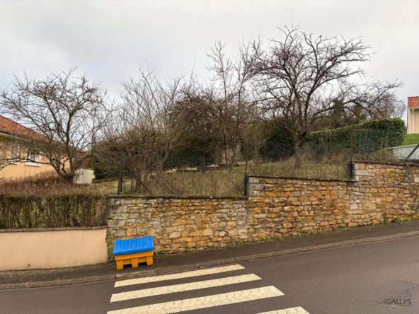 Terrain constructible de 475 m² à Marange-Silvange - Libre de constructeur
