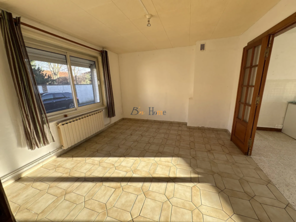 Maison individuelle à rénover avec jardin et garage à Haynecourt