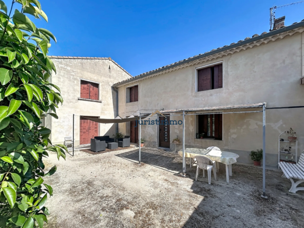 Maison 4 chambres à vendre à Lapalud avec jardin et potentiel d'aménagement