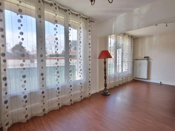 Appartement 3 pièces avec balcon, parking et cave à Vienne
