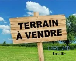 Terrain constructible plat à Havernas avec façade de 30 mètres