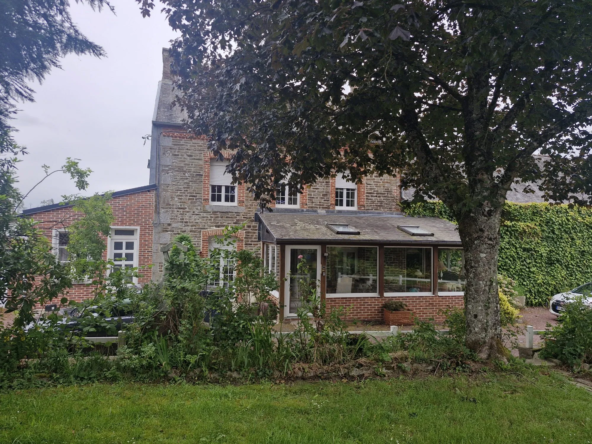 Belle maison de campagne à Valdalliè­re avec grand terrain et potentiel d'aménagement