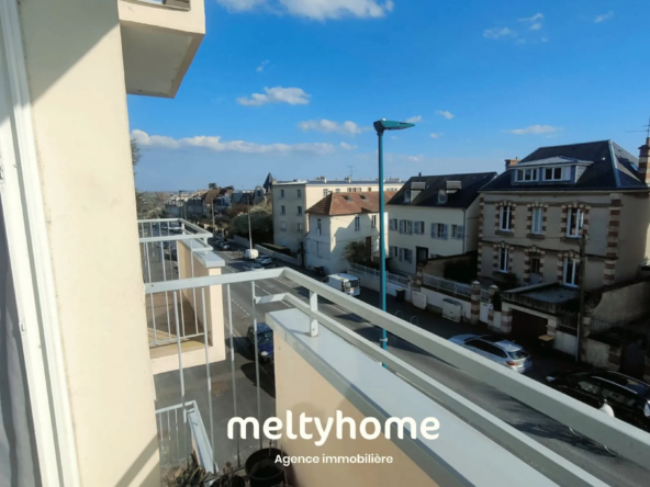 Appartement T1 loué de 32 m² à Caen avec parking et cave - Investissement idéal