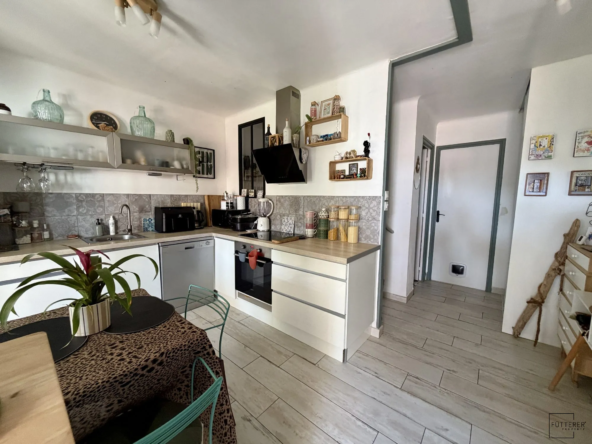 À vendre maison mitoyenne rénovée de 74 m² à Narbonne