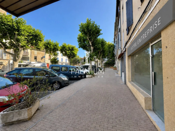 Murs commerciaux à vendre à Manosque Place de la Plaine, emplacement premium