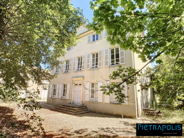 Demeure à aménager de 97 m² avec jardin à Saint Georges de Reneins