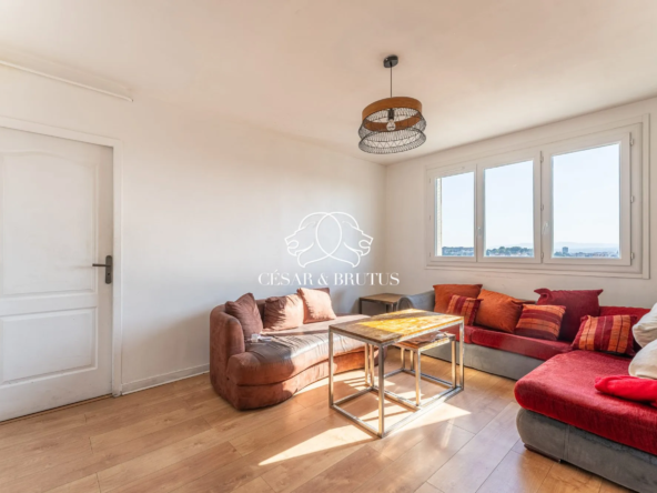 Appartement de 70m² à Villeurbanne avec balcon, loggia et cave - Investissement rentable