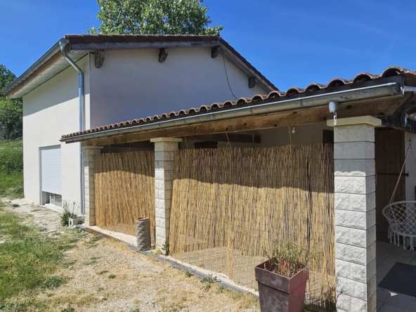 Maison de charme avec grand terrain à Saint-Léon-sur-l'Isle - Investissement locatif ou habitation