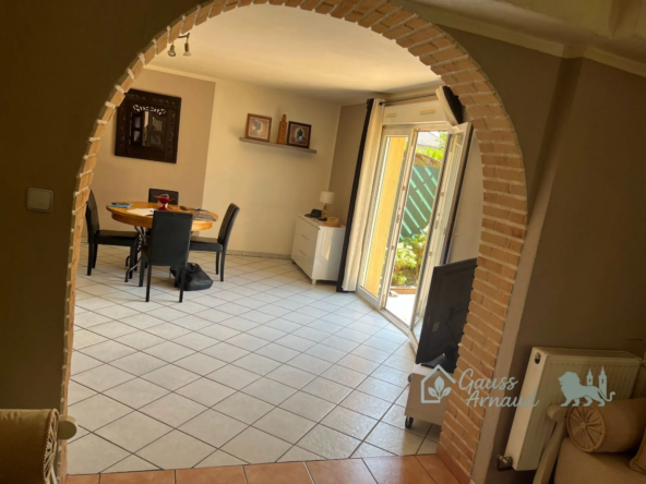 Maison mitoyenne récente avec jardin à Audincourt – Calme et proximité