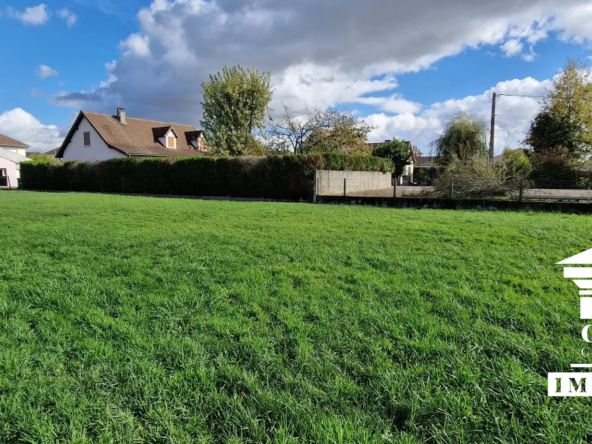 Terrain constructible de 620 m² à Saint Marcel - Opportunité à saisir