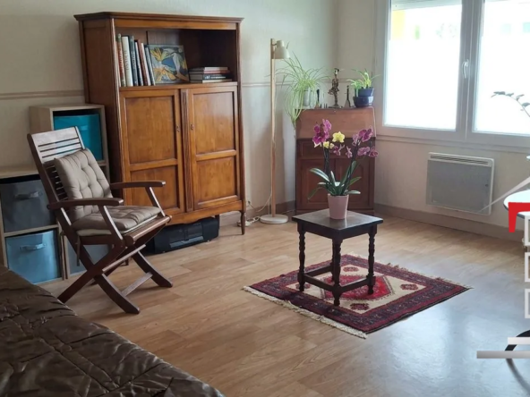 Appartement T2 à vendre à Avrillé, proche commodités, avec parking en sous-sol