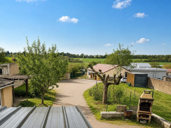 Terrain Immeuble à vendre à Champenoux — Opportunité d'investissement avec potentiel de division et rénovation