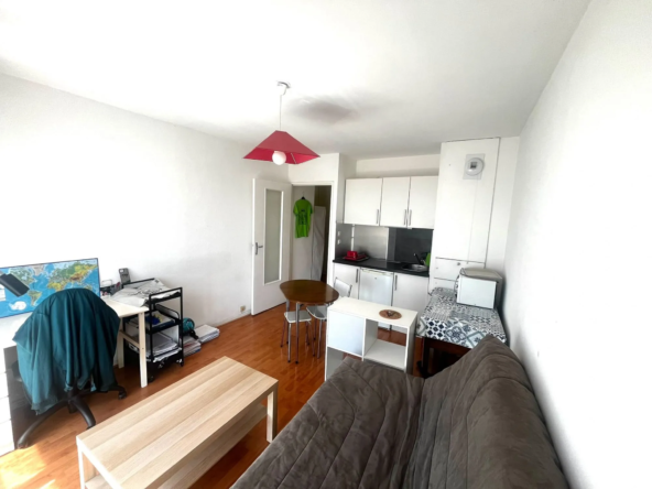 Studio meublé de 24 m² à Nancy, idéal investisseur avec parking et rentabilité attractive