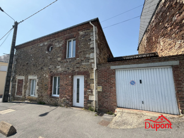 Maison de ville à Maubert-Fontaine avec 3 chambres et cour privée