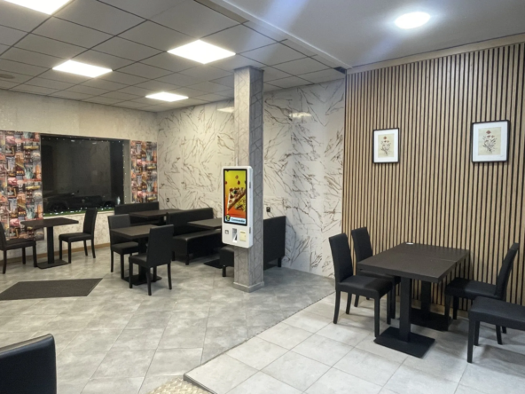 Local commercial à Béziers - Rentabilité +9% - Spacieux et rénové