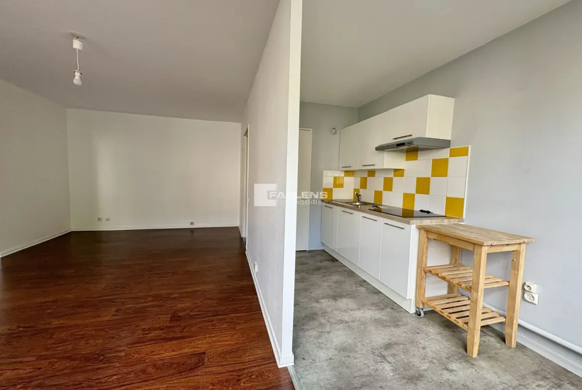 Bel appartement T2 avec parking et cave à Lille, idéal investissement ou résidence principale 