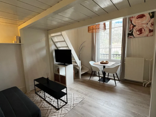 Studio de charme au cœur de Saint-Martin-d'Uriage, proche Thermes et stations de ski