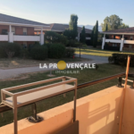 Appartement 2 pièces en duplex avec balcon, piscine et tennis à Trets