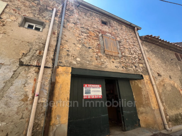 Maison de village à vendre à Estagel avec grand garage et jardin - Opportunité à saisir