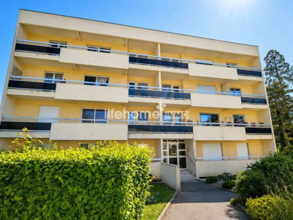 Appartement T4 avec Balcon à Balan dans Résidence de standing