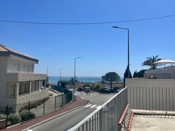 Studio optimisé de 16 m² avec terrasse à Carry-le-Rouet — Investissez dans la Côte Bleue
