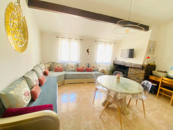 Charmante maison de village à Céret avec garage et deux appartements, idéalement située
