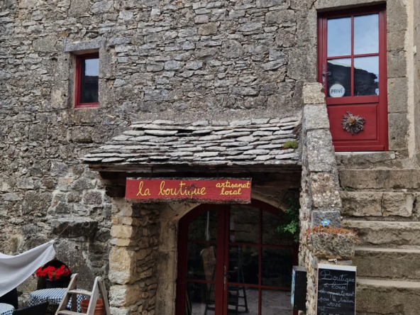 Maison de village avec local commercial à La Couvertoirade - 71 m² rénovés