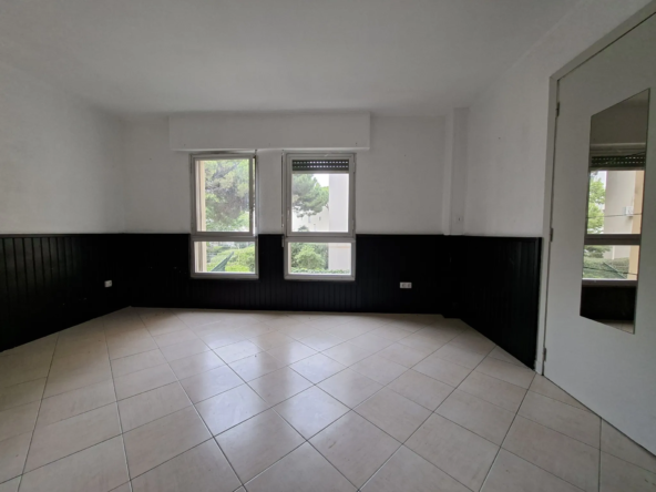 Studio à vendre à Cap d'Agde - Centre Port, lumineux et à rafraîchir