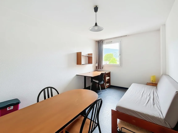 Studio meublé de 18 m² à vendre à Saint-Martin-d'Hères, secteur universitaire
