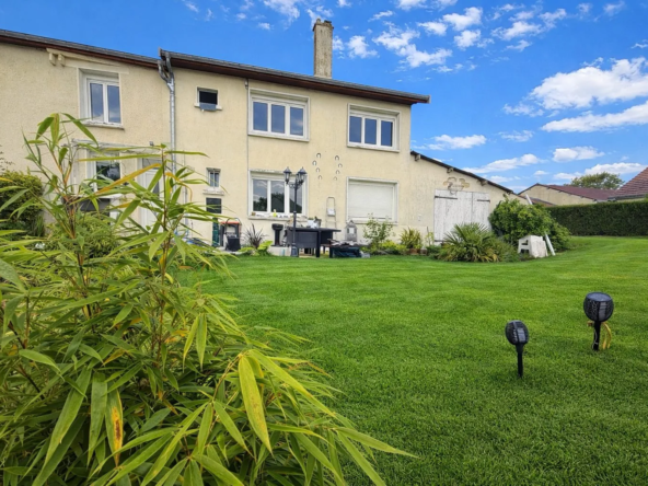 Maison de 125 m² avec jardin et garage à Somme Suippe