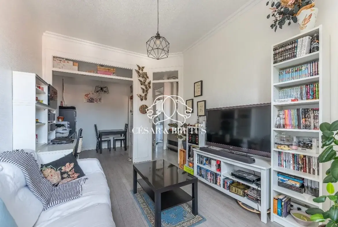 Appartement T2 lumineux avec potentiel de transformation à Lyon 69008 