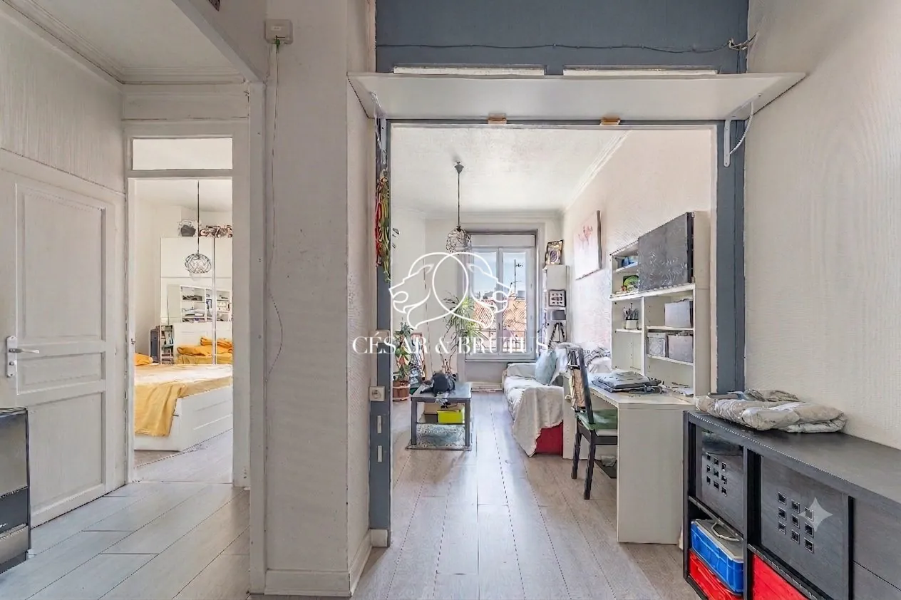 Appartement T2 lumineux avec potentiel de transformation à Lyon 69008 