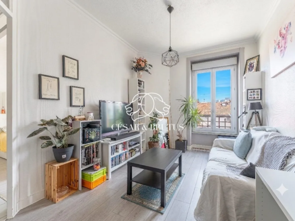 Appartement T2 lumineux avec potentiel de transformation à Lyon 69008
