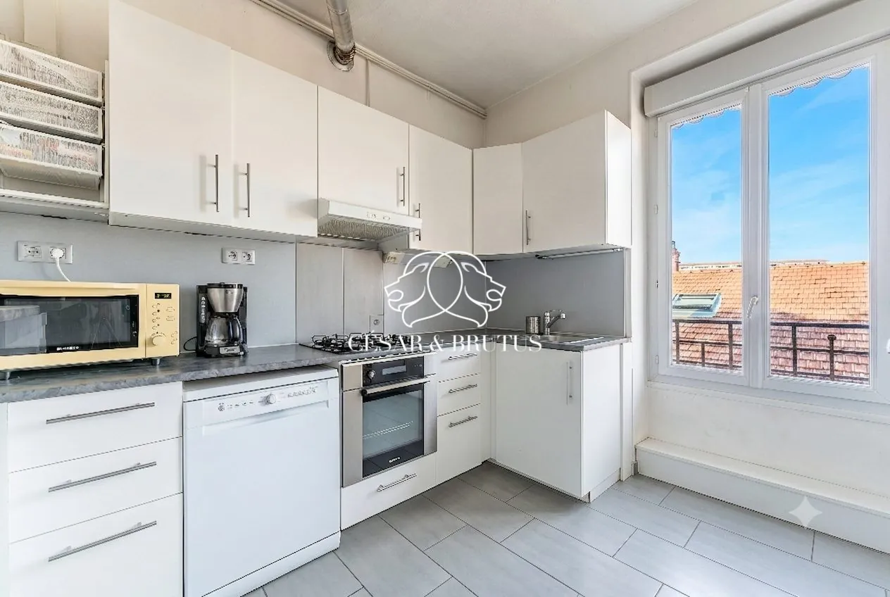 Appartement T2 lumineux avec potentiel de transformation à Lyon 69008 