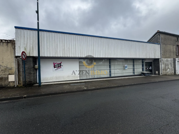 Local commercial de 330 m² loué à La Châtaigneraie – Investissement locatif sécurisé