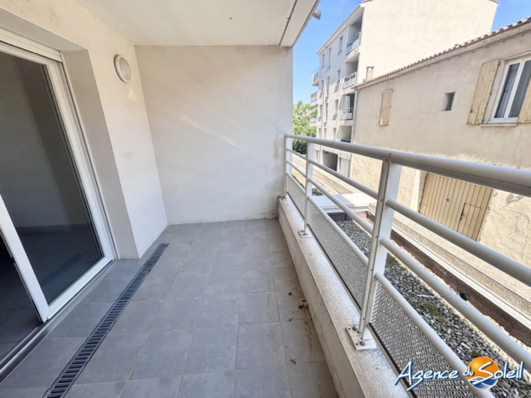 Appartement T3 avec terrasse et parking à Narbonne proche centre-ville