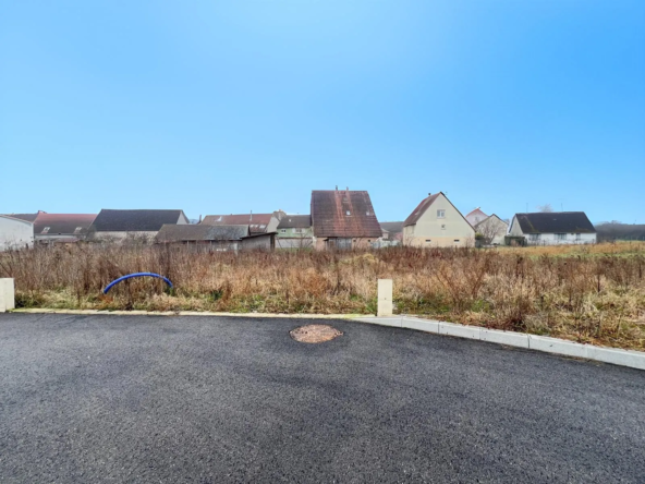 Terrain constructible de 547 m² à Houssen - Prêt à construire