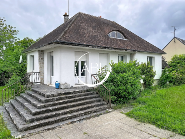 Maison à rénover avec studio et grand terrain à Bagnoles-de-l'Orne