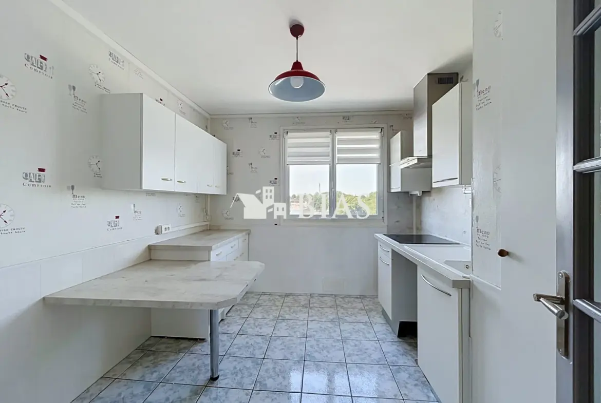 Appartement avec balcon, ascenseur et isolation extérieure à Maromme 