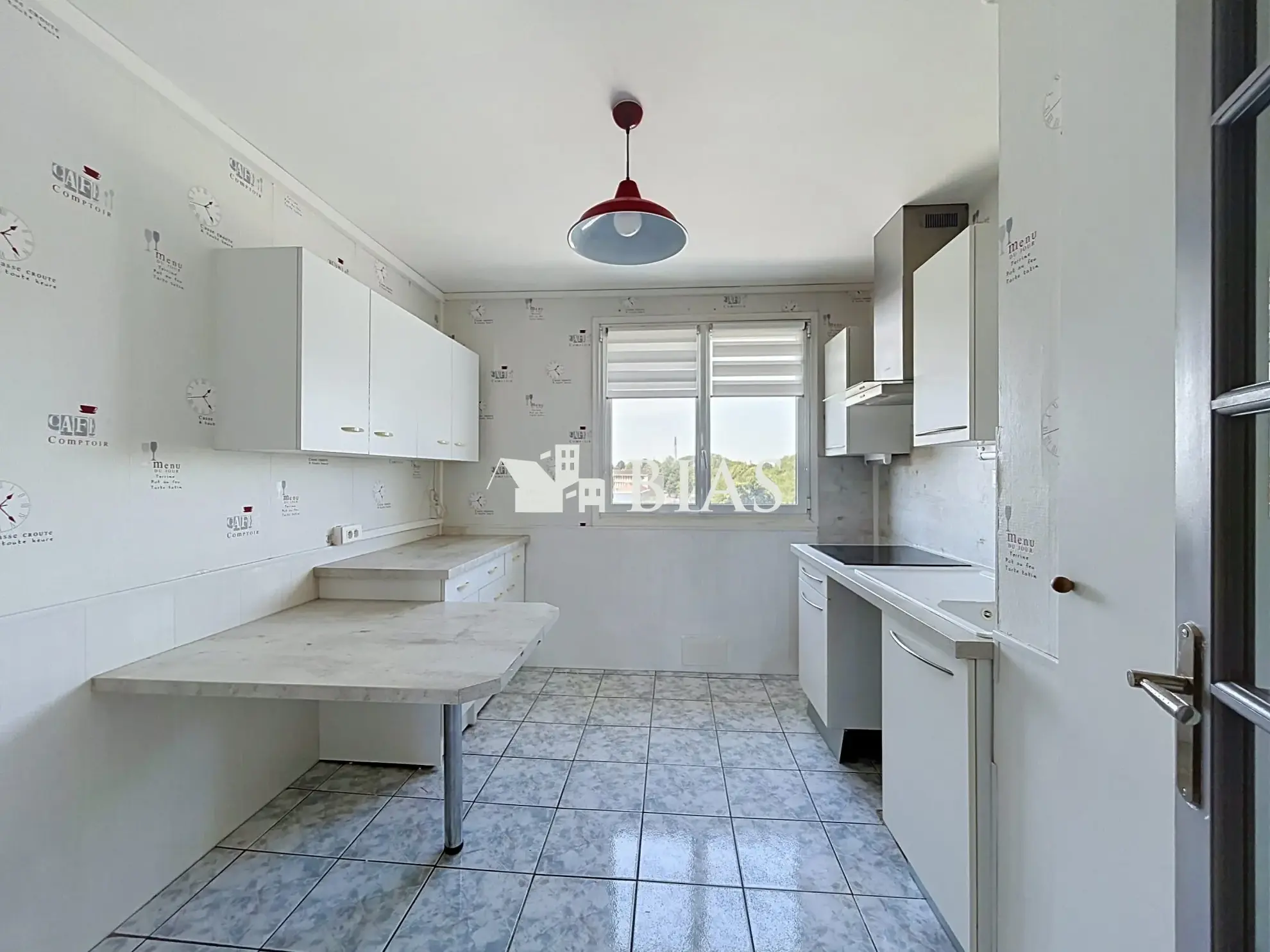 Appartement avec balcon, ascenseur et isolation extérieure à Maromme 