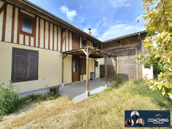 A vendre maison lumineuse avec 4 chambres, grands garages et terrain clos à Vitry-le-François