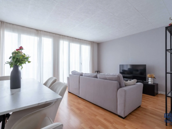 Appartement 4 pièces à vendre à Les Clayes-sous-Bois, 90m² avec balcon et parking