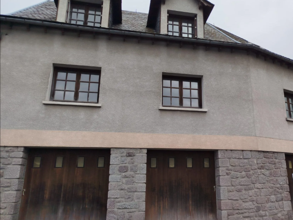 Maison à rénover de 135 m² à Besse-et-Saint-Anastaise : emplacement privilégié et potentiel élevé