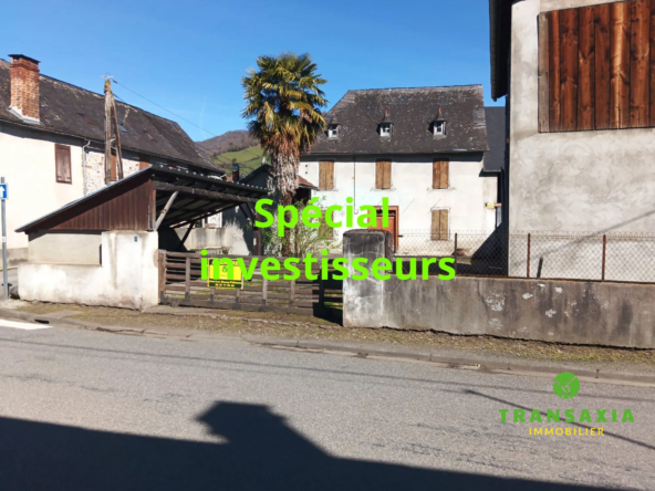 Ancienne ferme avec dépendances, jardin et vue montagne à Argein