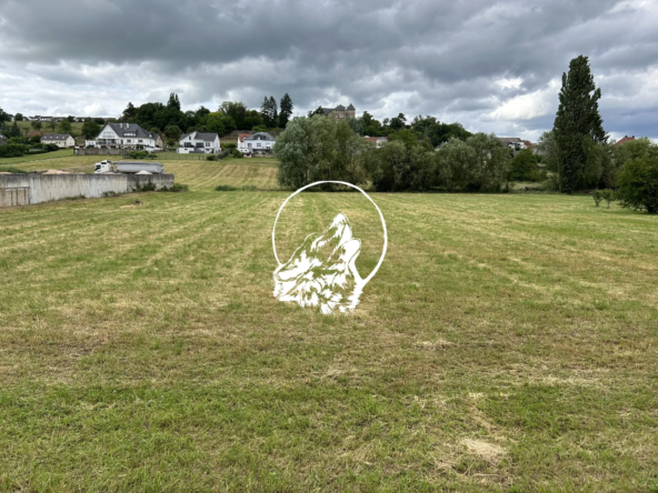 Terrain constructible plat de 3 011 m² à Longeville-lès-Saint-Avold avec certificat positif