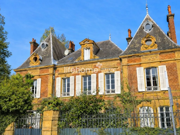 Maison à vendre à Nouzonville avec grand terrain et fort potentiel de rénovation