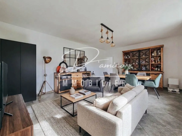 Maison de plain-pied 102 m² avec jardin, garage et portail motorisé à Haynecourt